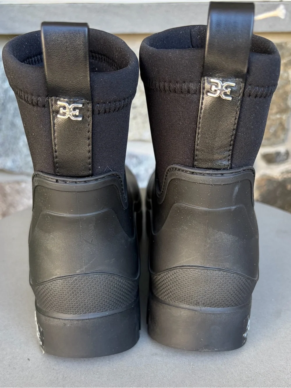Sam Edelman streamlined black